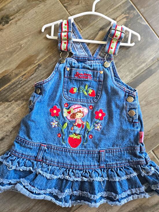 Strawberry Shortcake Other - Vintage Y2K Strawberry Shortcake Denim Overall Dress Dressalls Girls 3T RARE